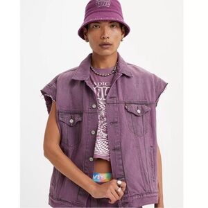 LEVI'S® PRIDE LIBERATION TRUCKER VEST